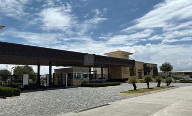 Casa en Renta, Calimaya, Lomas Virreyes, descubre la elegancia y confort ¡tu nuevo hogar te espera!