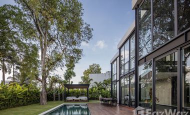 5 Bedroom Villa for sale in Kerobokan, Bali