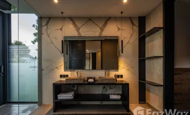 5 Bedroom Villa for sale in Kerobokan, Bali