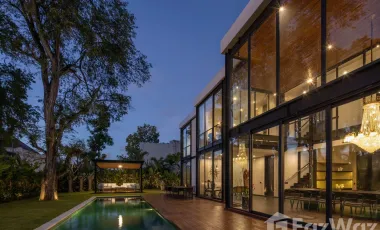 5 Bedroom Villa for sale in Kerobokan, Bali