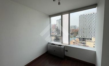 Oficina en Arriendo en Barrio Suecia/ Tobalaba/ Edificio Conexión