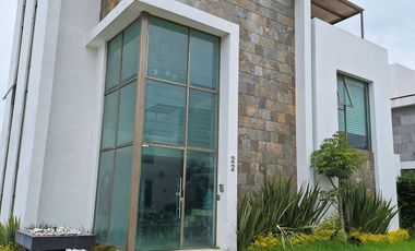 Casa en renta en Puebla en Lomas de Angelipolis II  parque  Plata