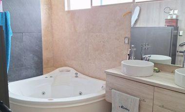 Casa en renta en Puebla en Lomas de Angelipolis II  parque  Plata