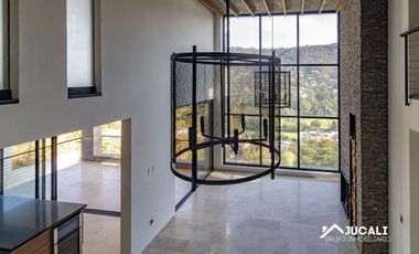 Casa en venta con alberca con vista campo de golf en Las Cañadas, Zapopan