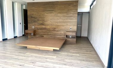 Casa en venta con alberca con vista campo de golf en Las Cañadas, Zapopan