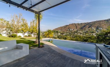 Casa en venta con alberca con vista campo de golf en Las Cañadas, Zapopan