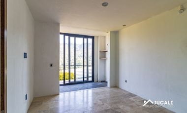 Casa en venta con alberca con vista campo de golf en Las Cañadas, Zapopan