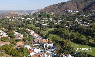 Casa en venta con alberca con vista campo de golf en Las Cañadas, Zapopan