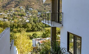 Casa en venta con alberca con vista campo de golf en Las Cañadas, Zapopan