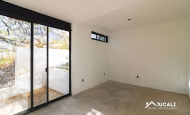 Casa en venta con alberca con vista campo de golf en Las Cañadas, Zapopan