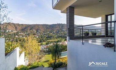 Casa en venta con alberca con vista campo de golf en Las Cañadas, Zapopan