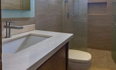 Casa en venta con alberca con vista campo de golf en Las Cañadas, Zapopan