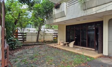Jual Cepat Rumah 2 lantai,depan jalan 3 mobil, SHM 424 m2 , Tomang