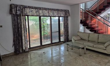 Jual Cepat Rumah 2 lantai,depan jalan 3 mobil, SHM 424 m2 , Tomang