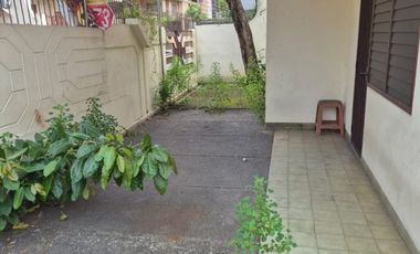 Jual Cepat Rumah 2 lantai,depan jalan 3 mobil, SHM 424 m2 , Tomang