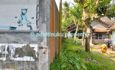 Rumah dengan tanah luas di tepi jalan utama blabak, mungkid, magelang