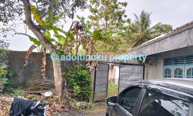 Rumah dengan tanah luas di tepi jalan utama blabak, mungkid, magelang