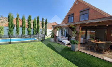 Casa en Arriendo en Camino la Cumbre
