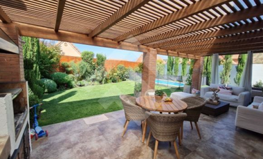 Casa en Arriendo en Camino la Cumbre
