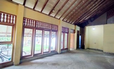 Rumah Murah Luas Tengah Kota Solo Dekat Ke Syeikh Zayed