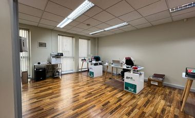 OFICINA PLANTA LIBRE, CON 1 PRIVADO Y 2 BAÑOS EN VALPARAÍSO