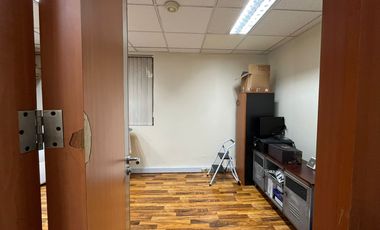 OFICINA PLANTA LIBRE, CON 1 PRIVADO Y 2 BAÑOS EN VALPARAÍSO