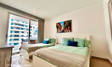 Apartamento turístico con amplio balcón con vista al mar y atardeceres