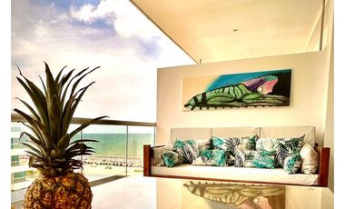 Apartamento turístico con amplio balcón con vista al mar y atardeceres