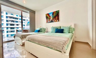 Apartamento turístico con amplio balcón con vista al mar y atardeceres