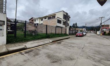 Terreno de venta en primero de Mayo, redondel escuela pasos – código:21647