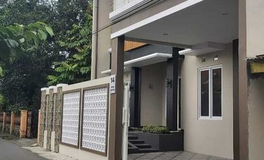 JUAL RUMAH BARU DUA LANTI DI DKT JLN KAPTEN TENDEAN YOGYA