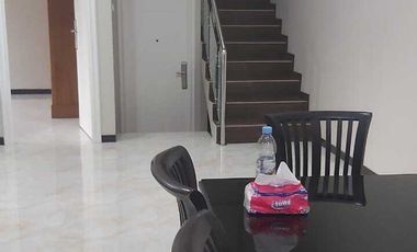 JUAL RUMAH BARU DUA LANTI DI DKT JLN KAPTEN TENDEAN YOGYA
