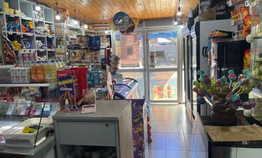 Vivienda con Local Comercial