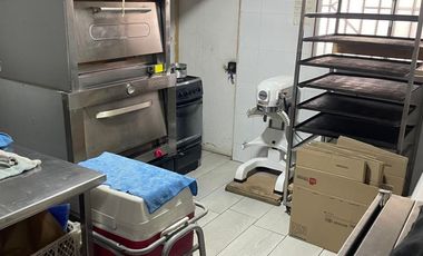 Vivienda con Local Comercial