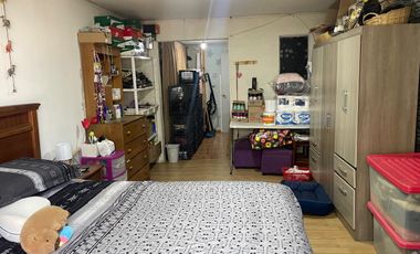 Vivienda con Local Comercial