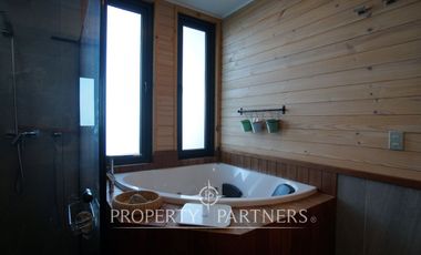 OPORTUNIDAD!! Propiedad ubicada borde lago, con orientación en todos los sentidos.