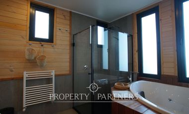 OPORTUNIDAD!! Propiedad ubicada borde lago, con orientación en todos los sentidos.