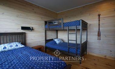 OPORTUNIDAD!! Propiedad ubicada borde lago, con orientación en todos los sentidos.