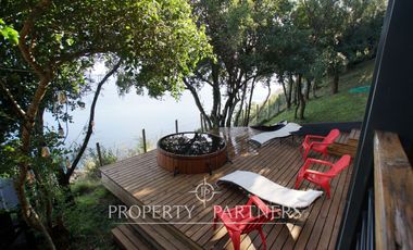 OPORTUNIDAD!! Propiedad ubicada borde lago, con orientación en todos los sentidos.