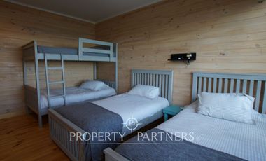 OPORTUNIDAD!! Propiedad ubicada borde lago, con orientación en todos los sentidos.