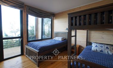 OPORTUNIDAD!! Propiedad ubicada borde lago, con orientación en todos los sentidos.