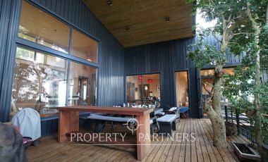 OPORTUNIDAD!! Propiedad ubicada borde lago, con orientación en todos los sentidos.