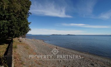 OPORTUNIDAD!! Propiedad ubicada borde lago, con orientación en todos los sentidos.