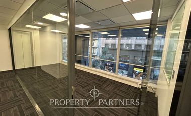 Oficina habilitada en perfecto estado.