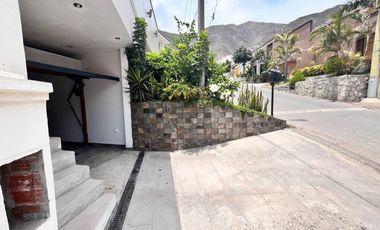 Casa en Venta Urb. Lomas de la Planicie Cieneguilla