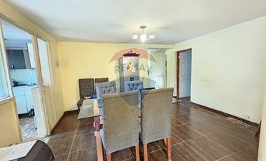 Casa esquina con local comercial