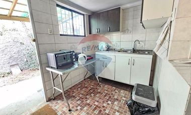 Casa esquina con local comercial