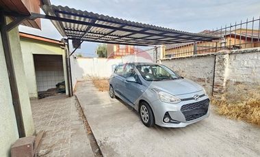 Casa esquina con local comercial