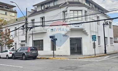 Local Comercial Nuevo Frente a Parque Bustamante