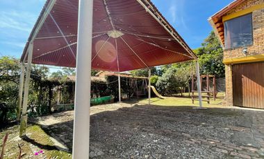 Se arrienda Casa Campestre en Conjunto Finca La Arboleda, Cota